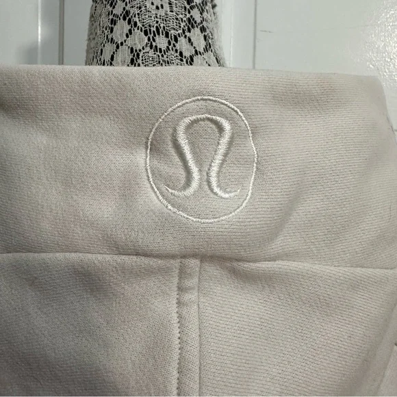 SOLD Lululemon Scuba Oversized Full Zip Size M/L White Opal Bone $138 - Picture 5 of 6